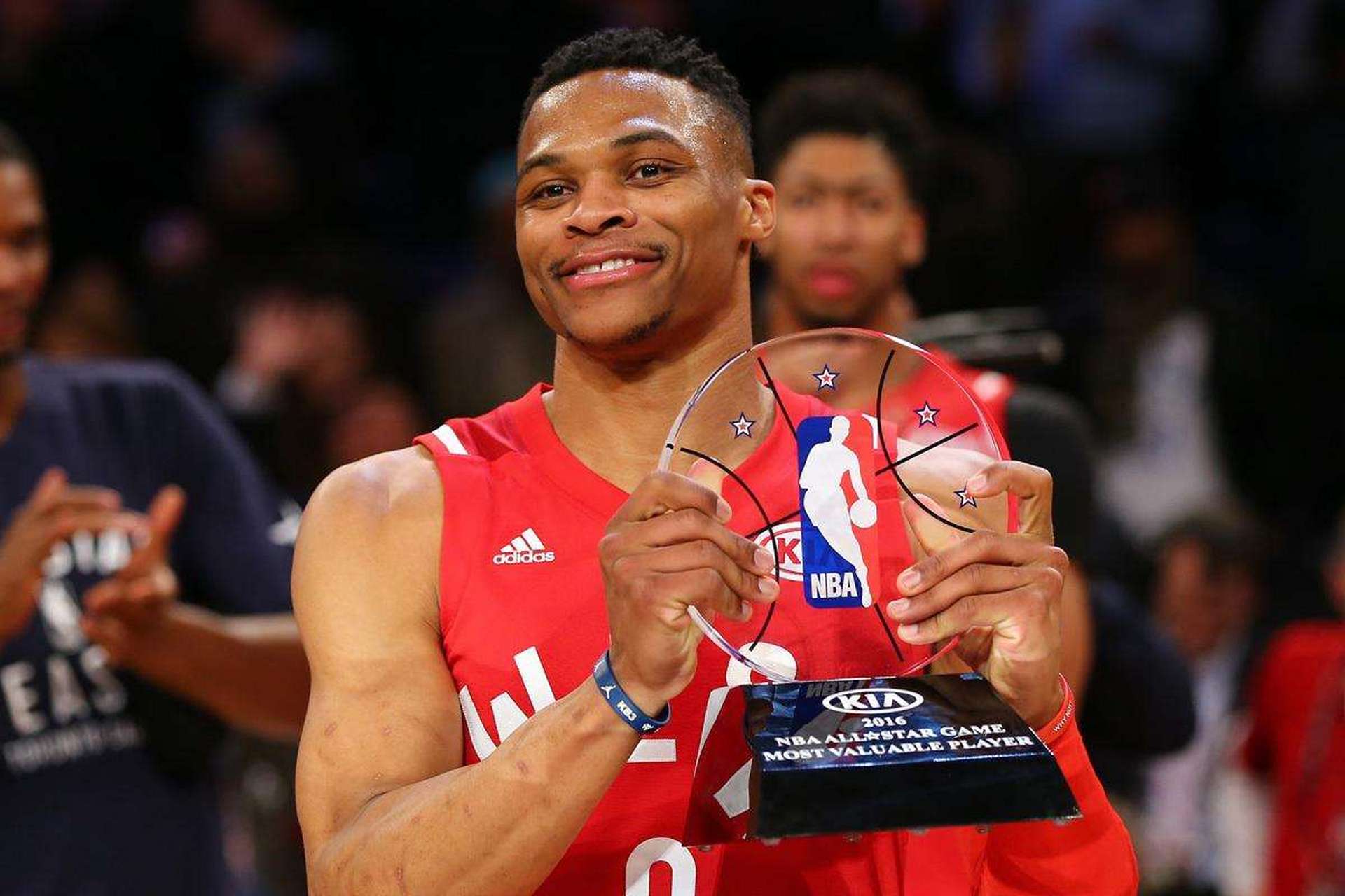 凤凰体育平台 -转折点！莱比锡外线爆发，NBA常规赛今夜攻防权衡，引发热议，医务组通报恢复的简单介绍