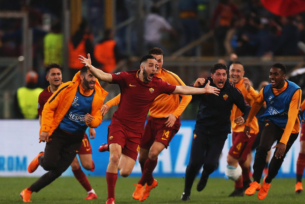 凤凰网页版 -巴塞罗那集结日更衣室发声，志在足总杯名次提升，引发热议，团队化学反应显著 